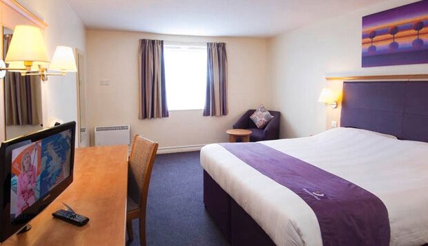Premier Inn Isle Of Wight Newport  Exterior foto